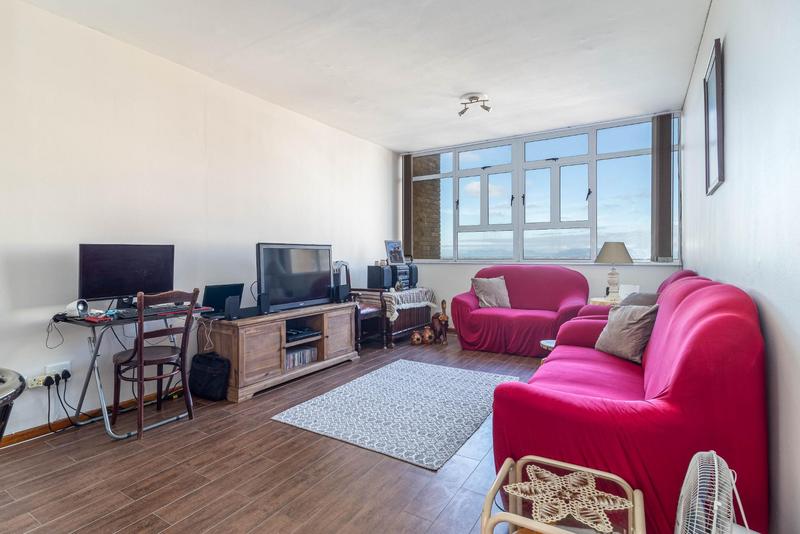 To Let 1 Bedroom Property for Rent in Loevenstein Western Cape